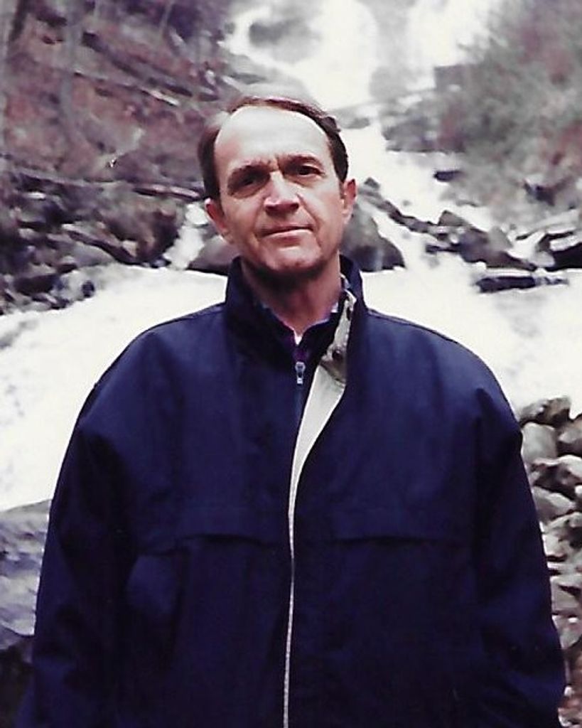 Hampton Wynne Logan, Jr. Profile Photo