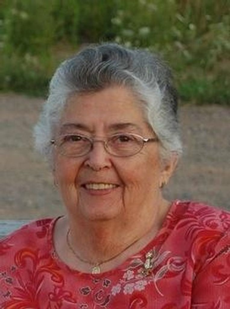 Jacqueline "Lois" Barrett