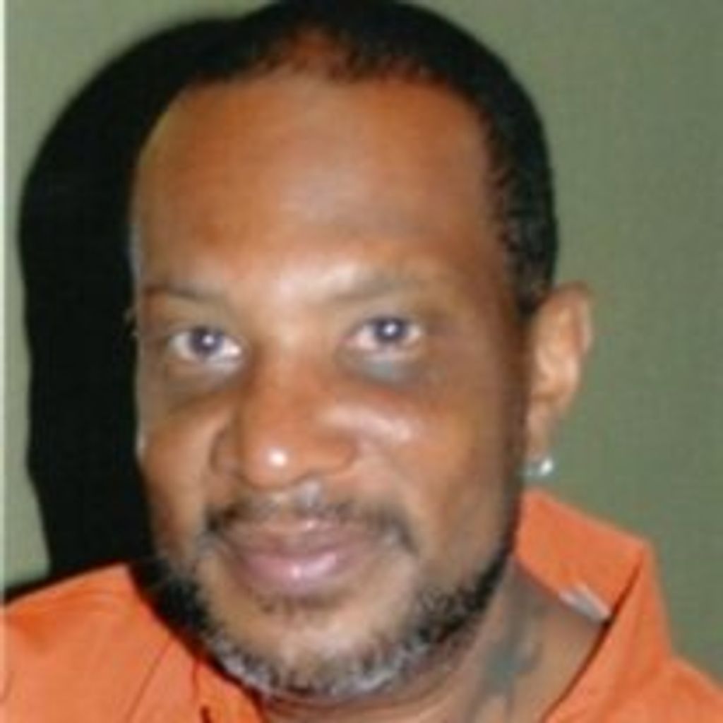 Robert Valentino Moore