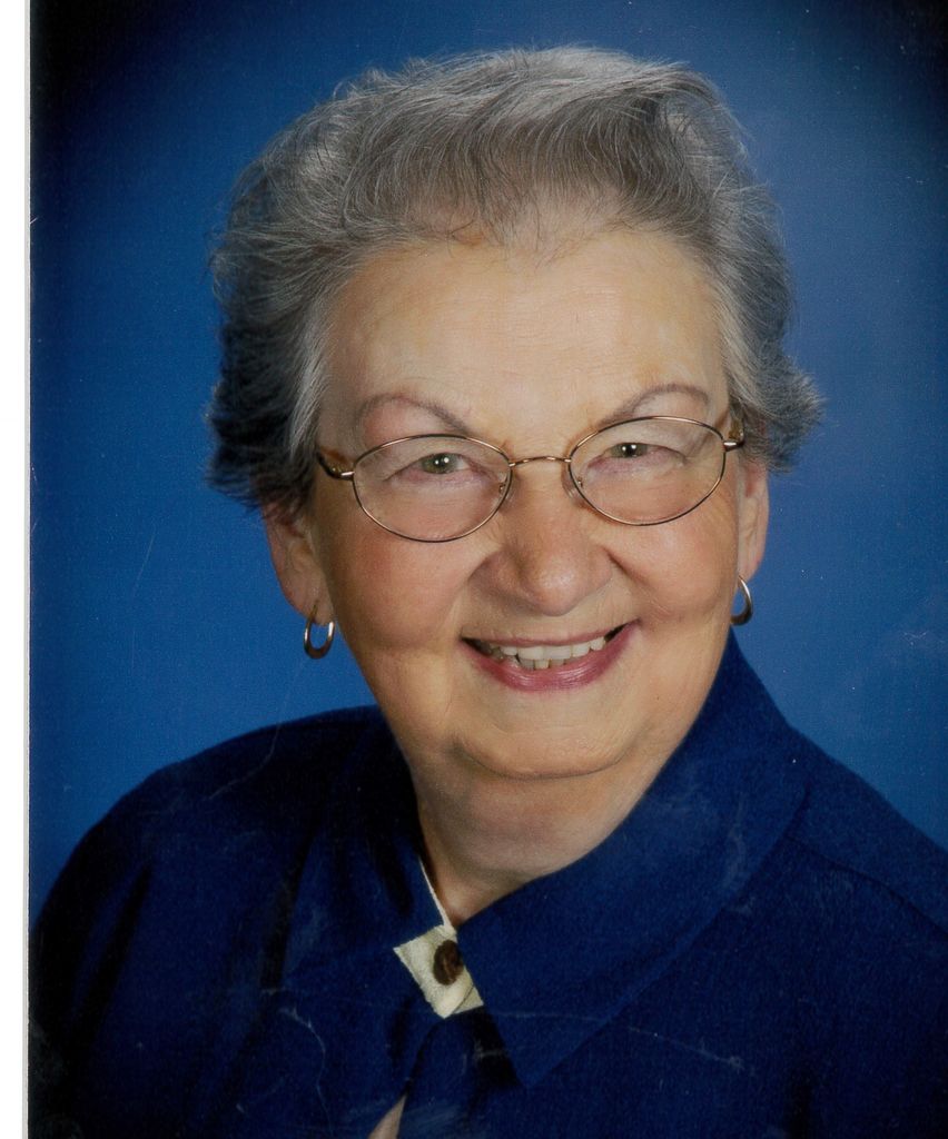 Bettylou "Betz" W Strickland