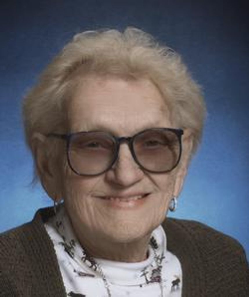 Victoria "Vickie" Lach