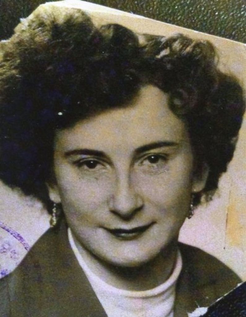 Elisabeth Q (Quoika)  Scott