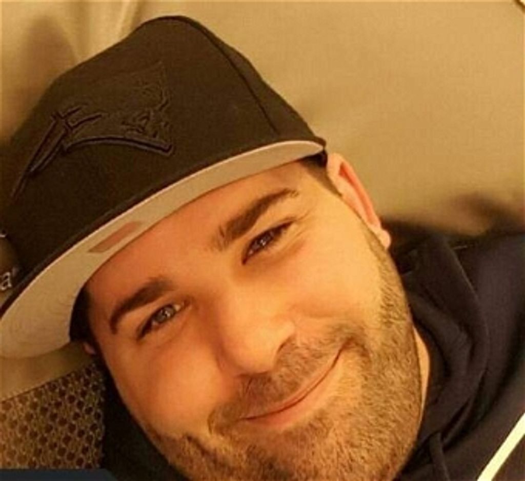 Derek John Bondeson Profile Photo