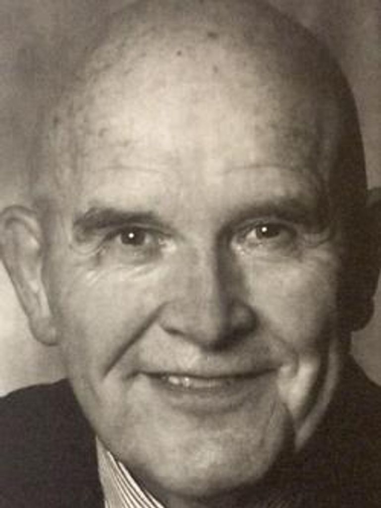 Robert D. Mlkvy, Sr., Dmd