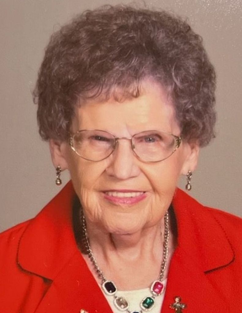 Luella M. Holle Profile Photo
