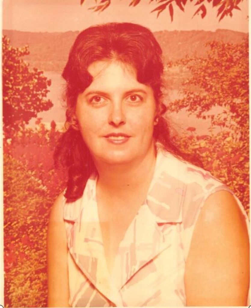 Ellen Deville