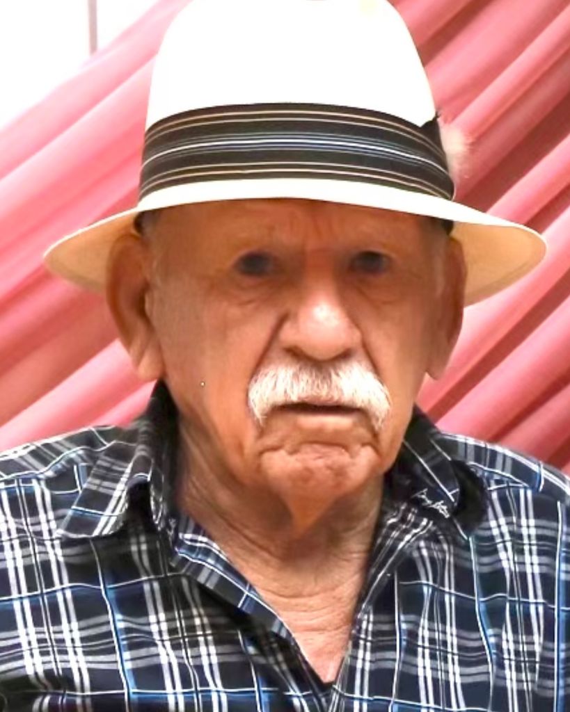 Roberto Nira "El Bugs" Hernandez Profile Photo