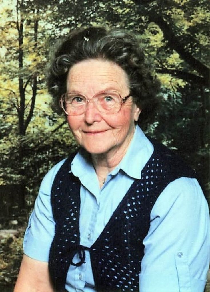 Maggie Dee Miller-Newland-Storts