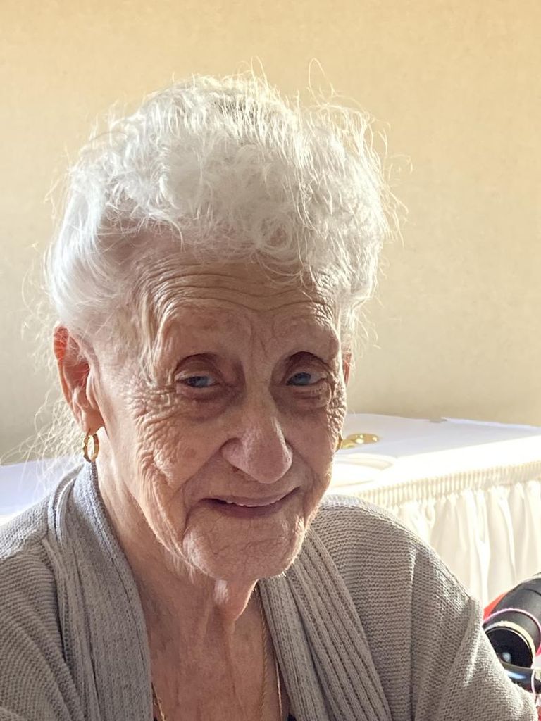 Julia Lorraine Walsh Profile Photo