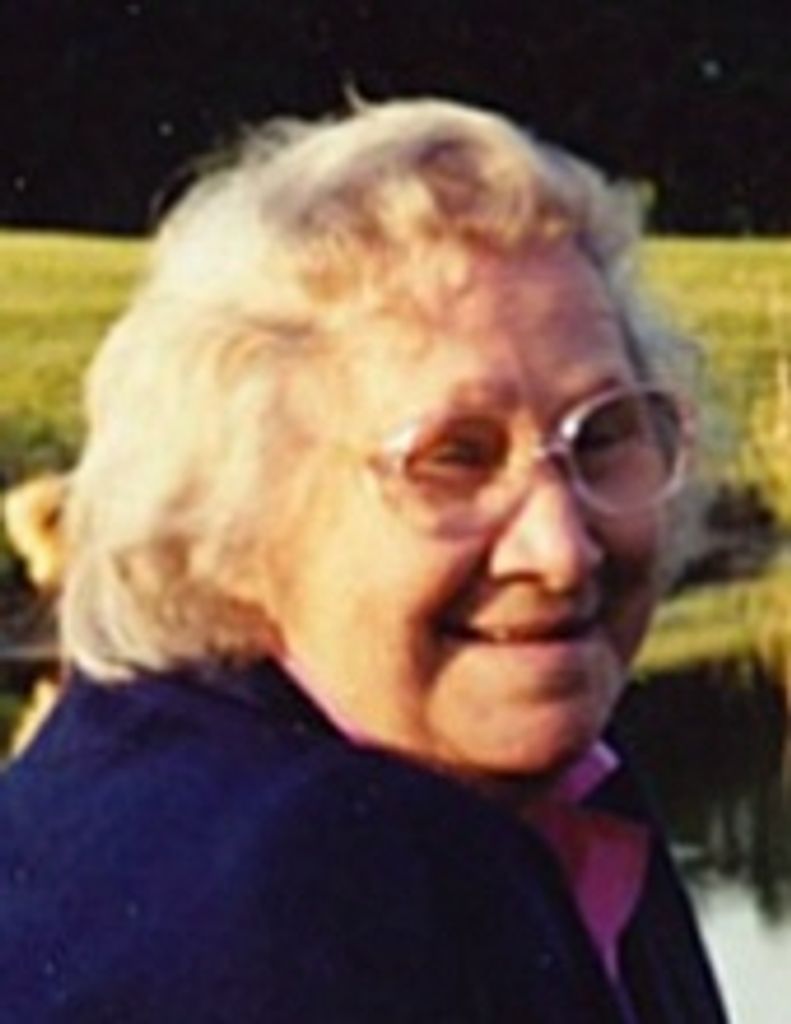 Doris M. Favorite-Munn