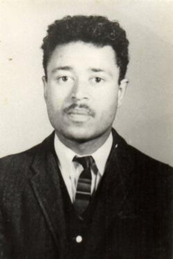 Julius Sneed Profile Photo