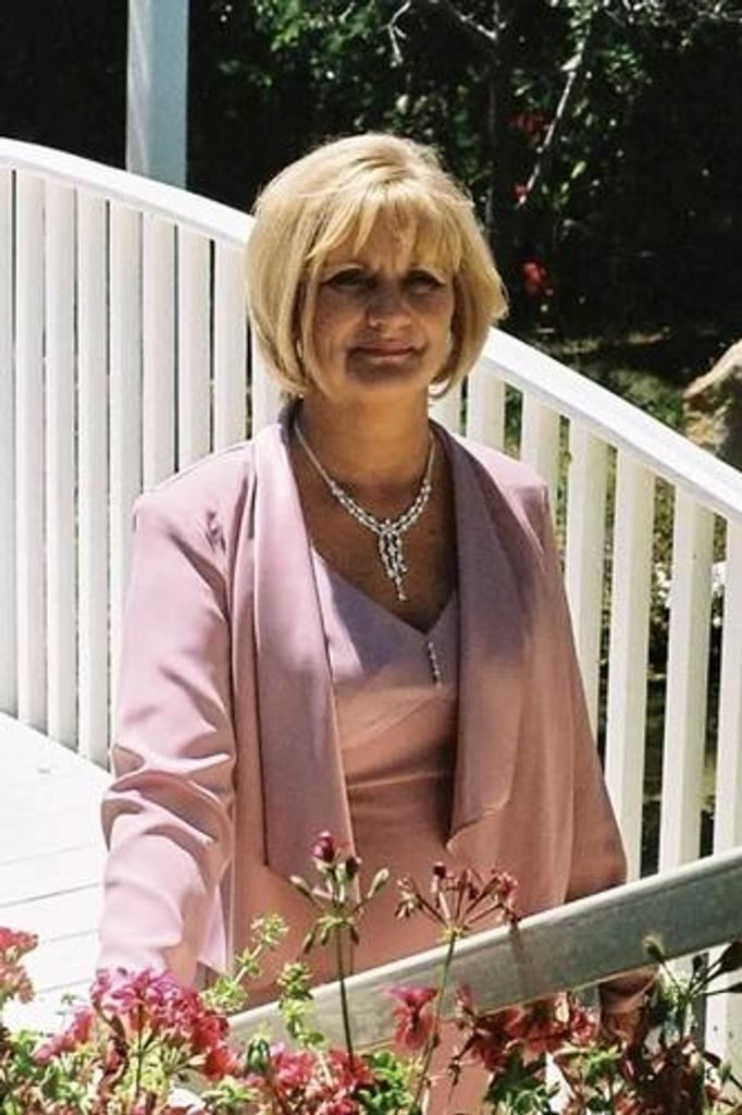 Lianne J (Henzler) Smith Profile Photo