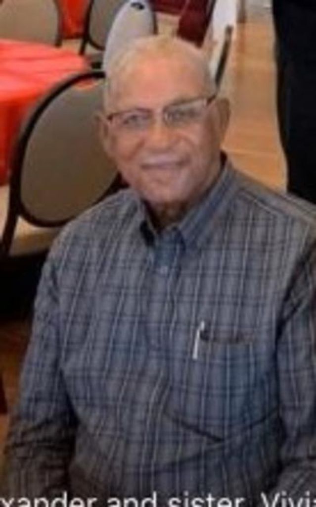 Rev. Alexander Davis Profile Photo