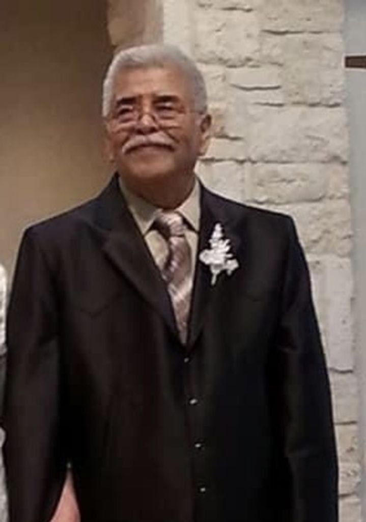 Leandro Flores Torres