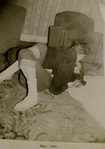 Bernard Lee Moore photo gallery thumbnail 99 of 293