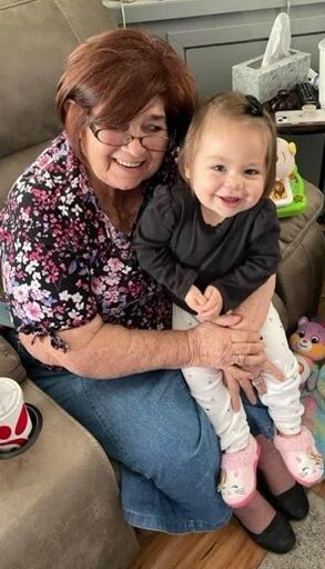 Gail Grimes photo gallery thumbnail 6 of 67