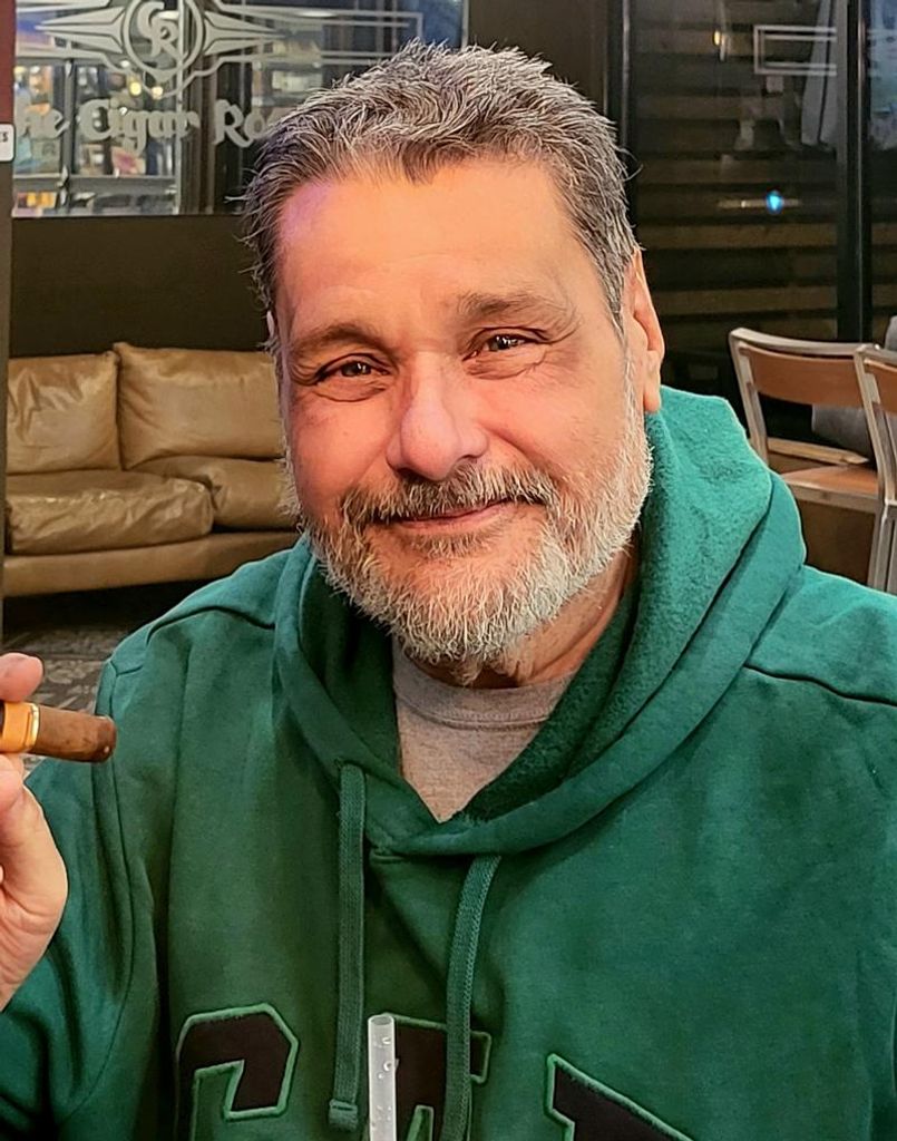 Robert Jean Salinas Profile Photo