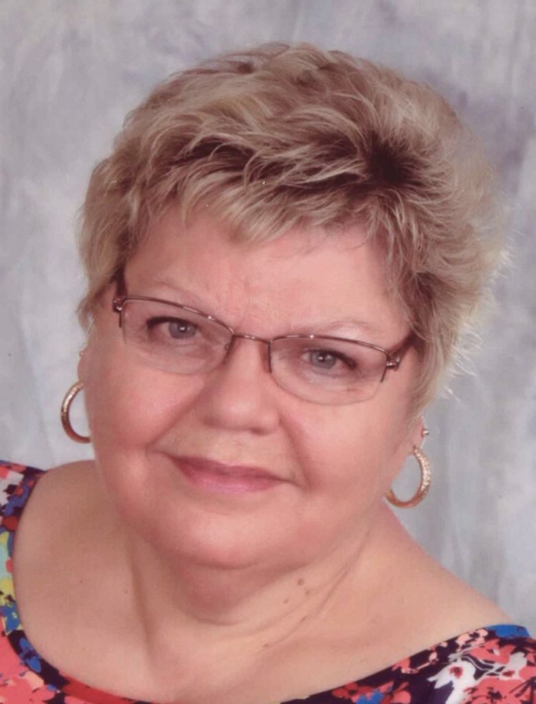 Jeanette (Badger)  Deandrade Profile Photo