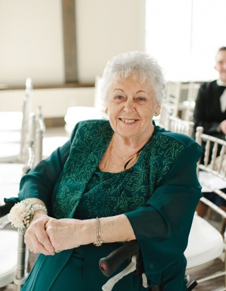 Deanna Lois (Hunt)  Robinson-Cooke