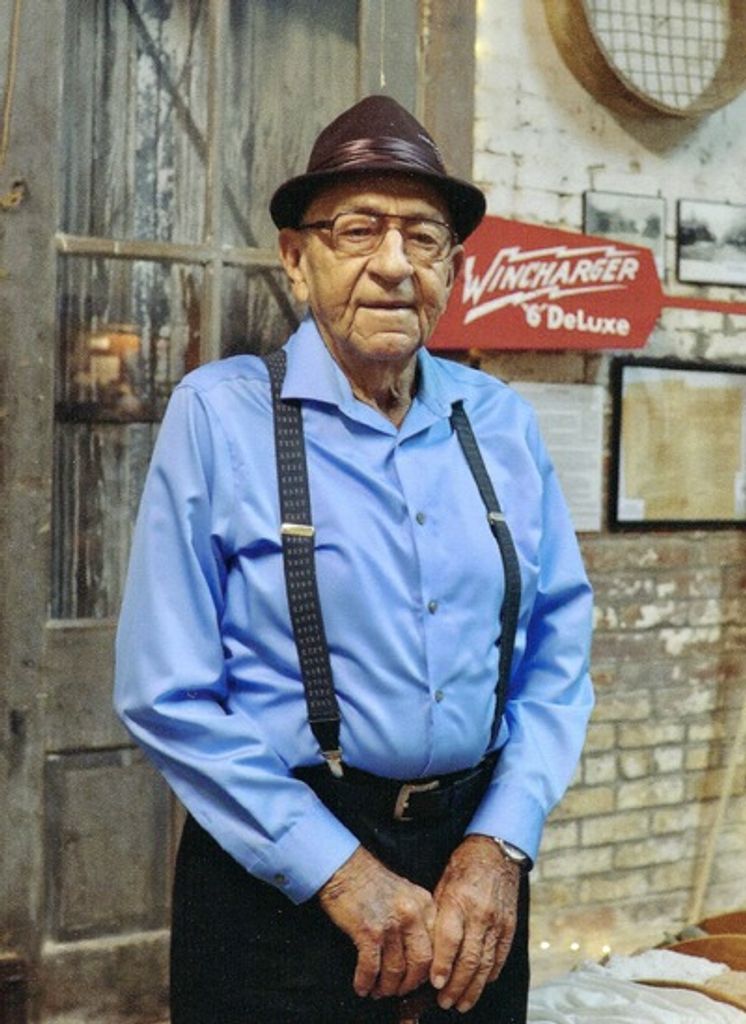 Elroy Milton Dieringer Profile Photo