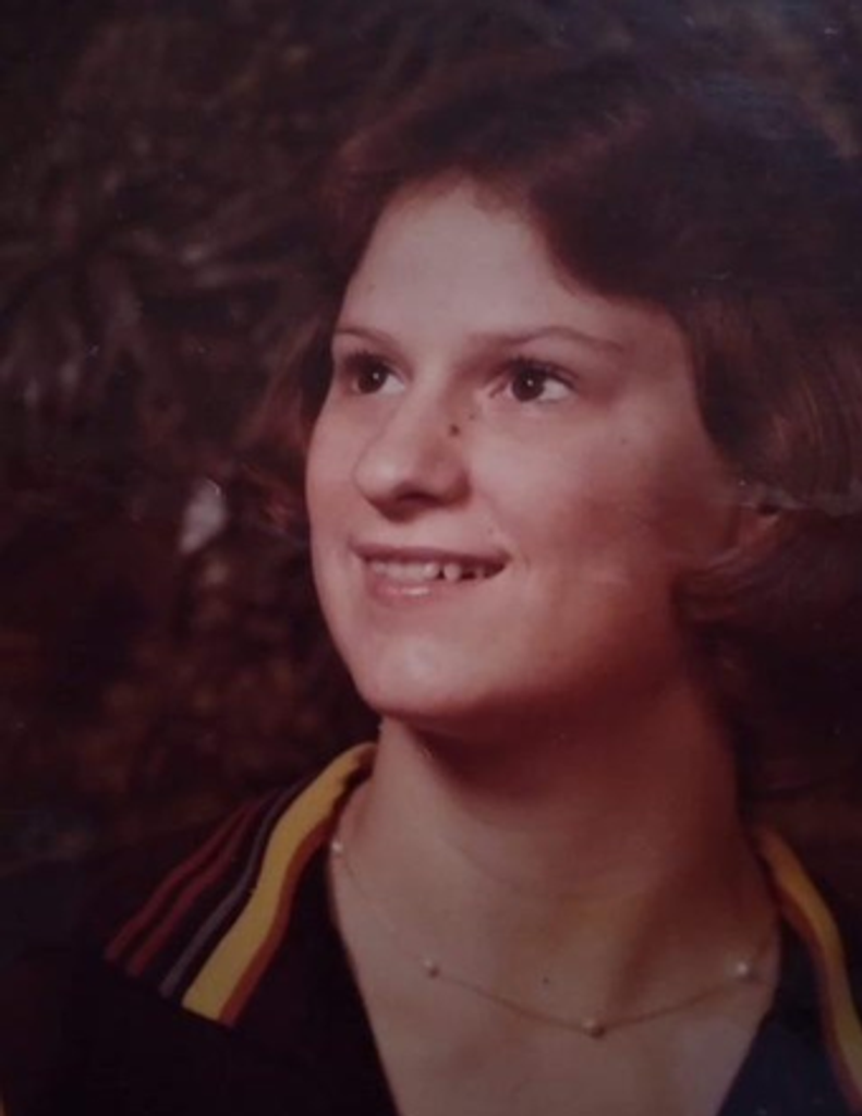 Carolyn "Cammie Sue" (Hoozer) Holt