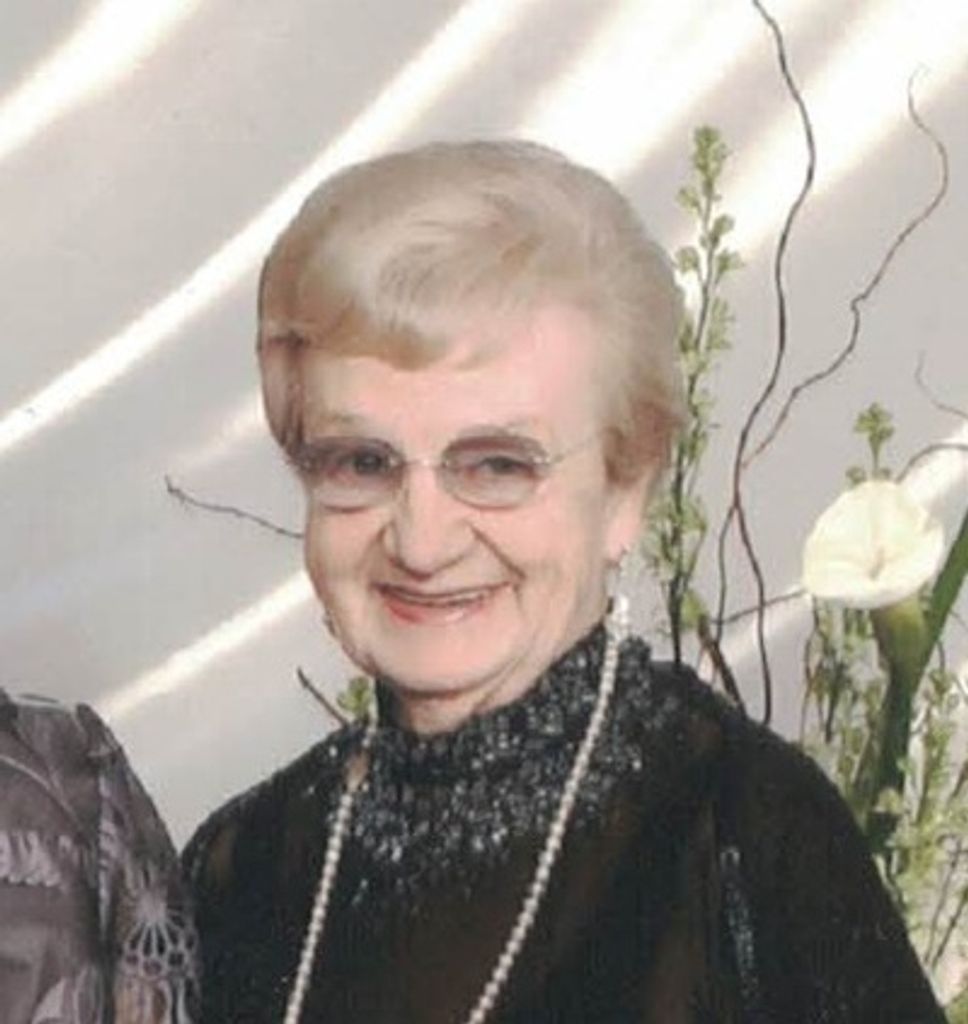 Christine H. Demuro (Nee Petritz)