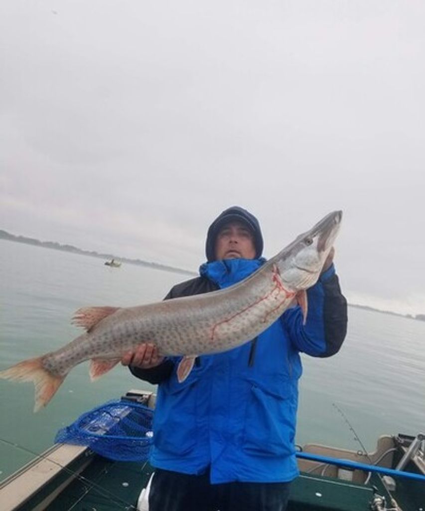 Robert "Bob" Earl Darke