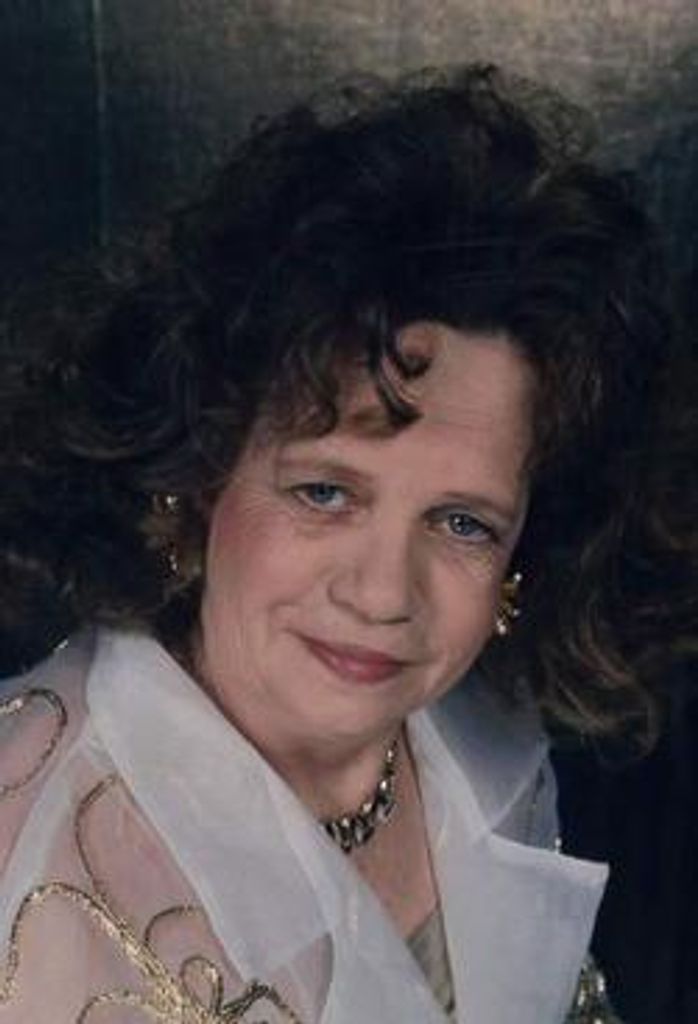 Charlotte Redden Cash Profile Photo