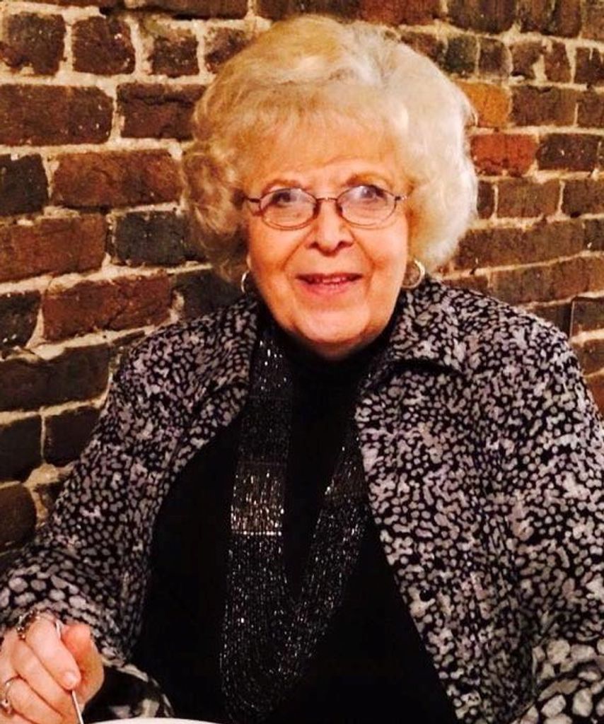 Clara Webb Profile Photo