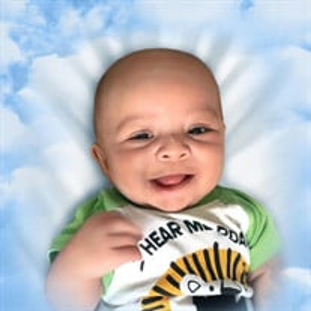 Giannis Xander Alvarez