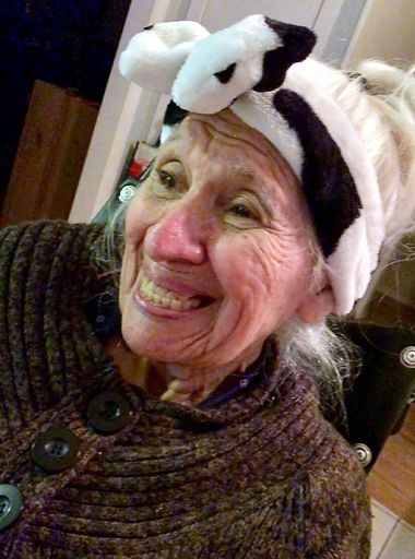 Yolanda C. Gonzalez photo gallery thumbnail 252 of 357