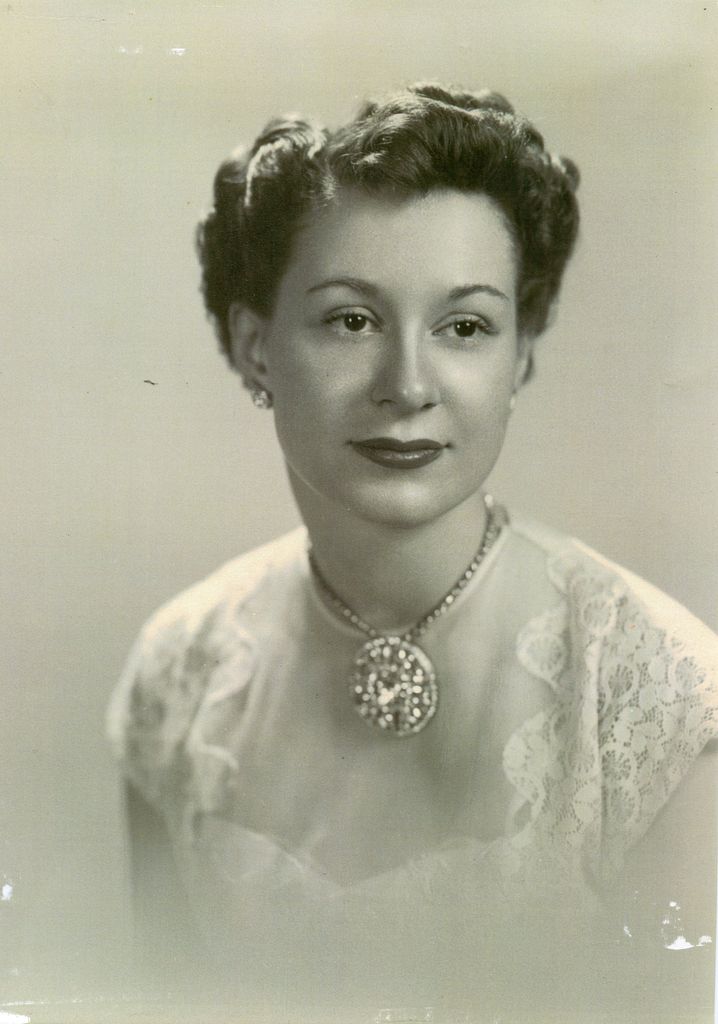 Suzanne Dixon
