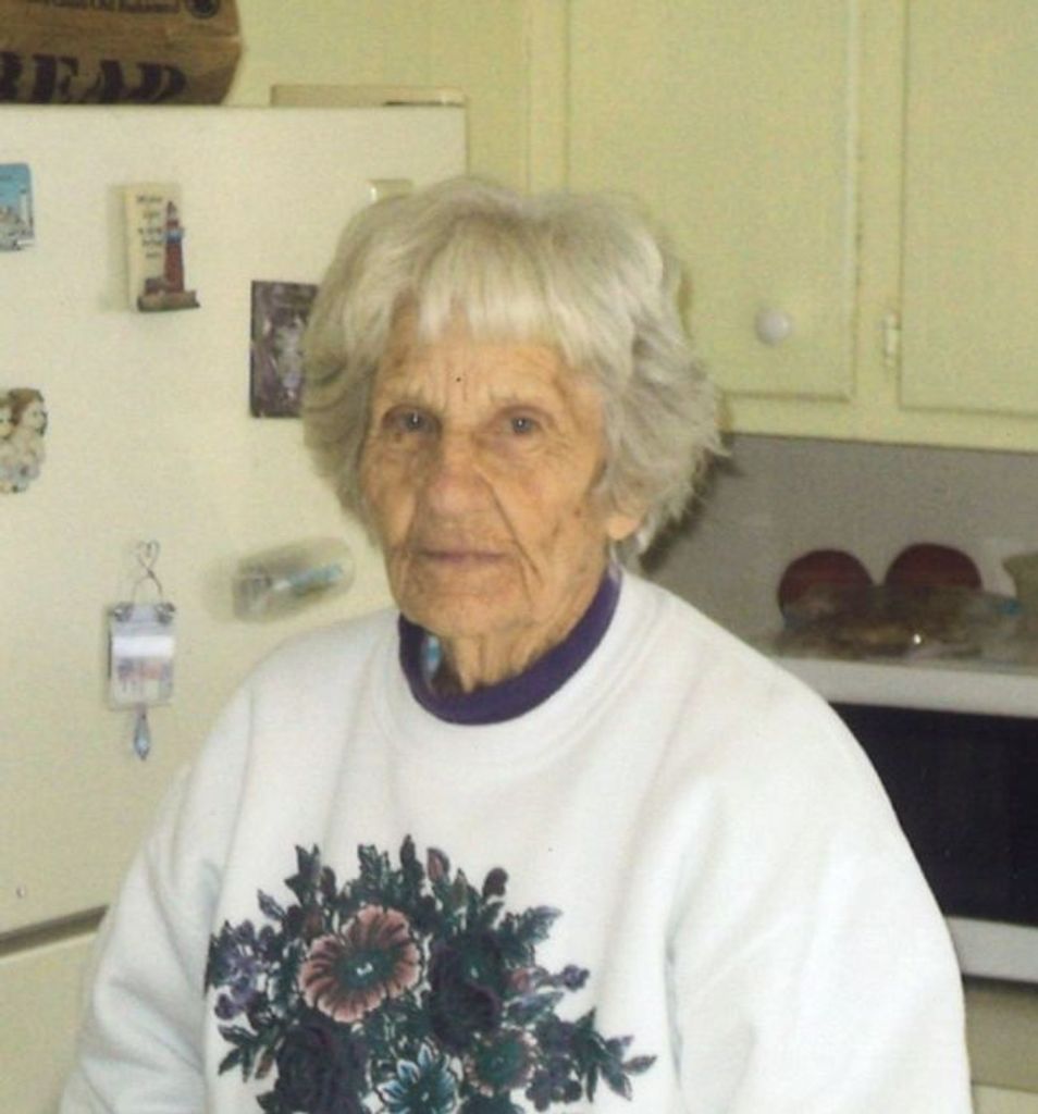 Evelyn "Nell" Crews