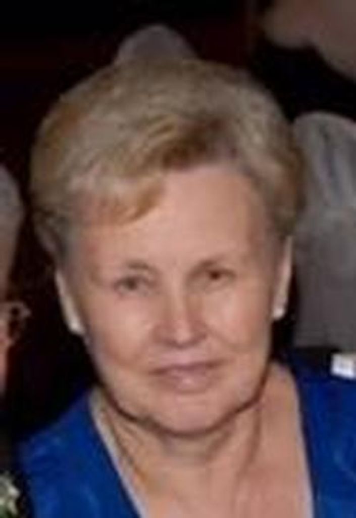 Carolyn Bridges Ross Profile Photo