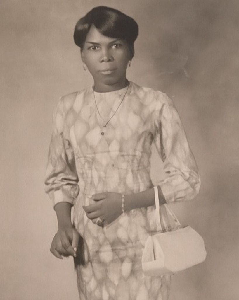 Marie C Martinez