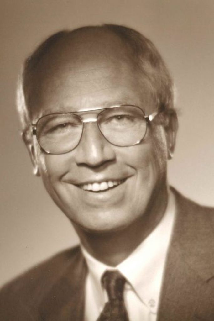 Robert (Bob) Truesdall Jones