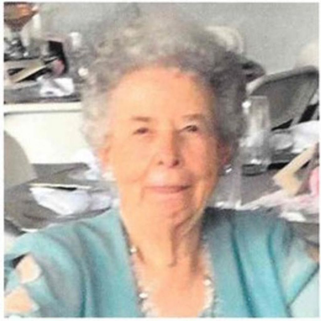 Carolyn Nipper Becker Profile Photo