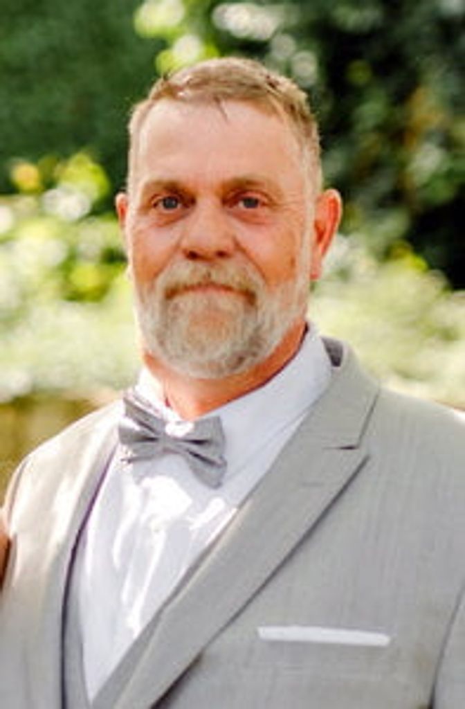 Chris Wayne Piper Profile Photo