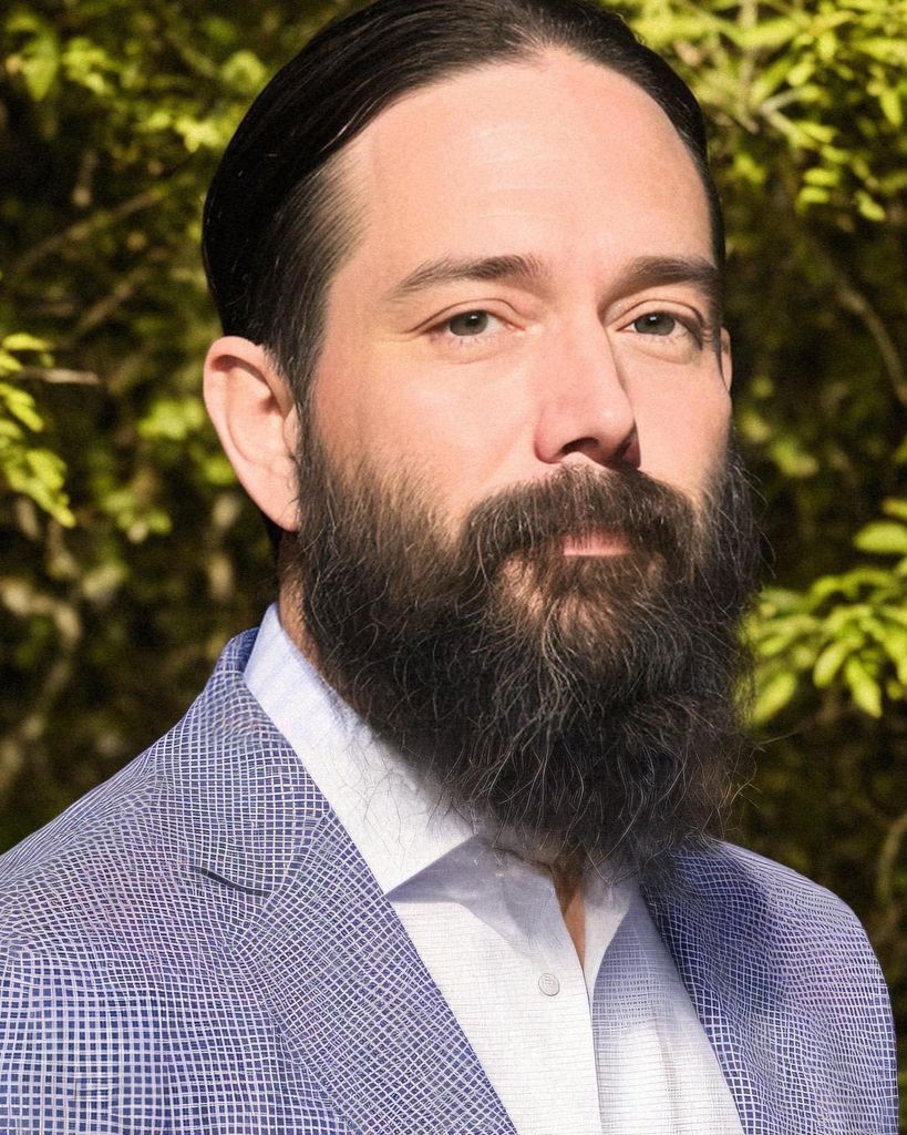 Alexander Elliot Armor Profile Photo