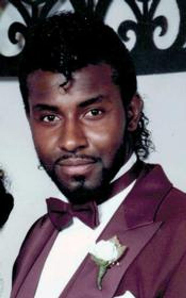 Johnny Ray Tucker Profile Photo