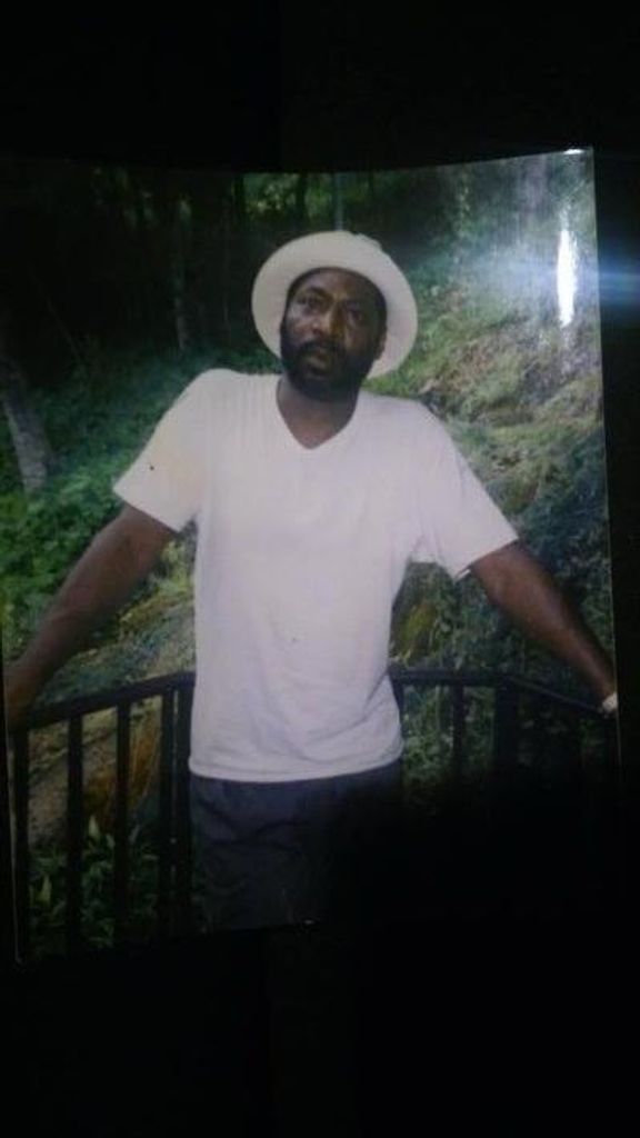 Samuel Henderson Profile Photo