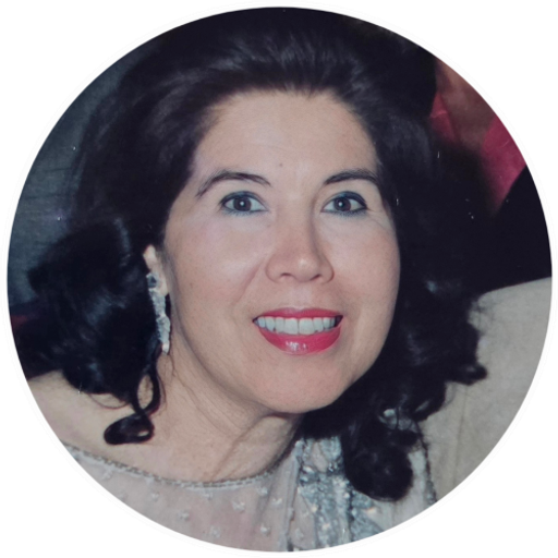 Anna Apostrofe Profile Photo