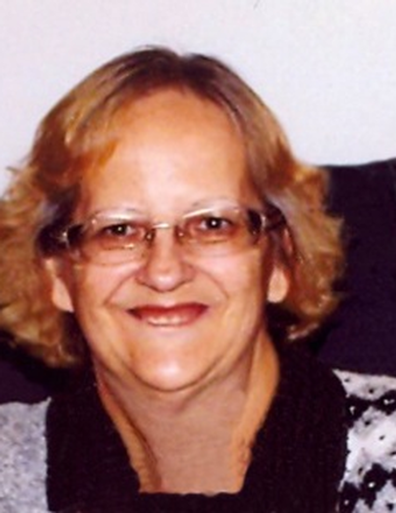 Lisa Hall Profile Photo