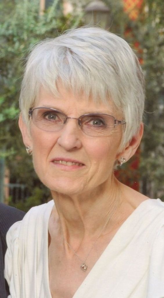 Mary Lou Johnson Profile Photo