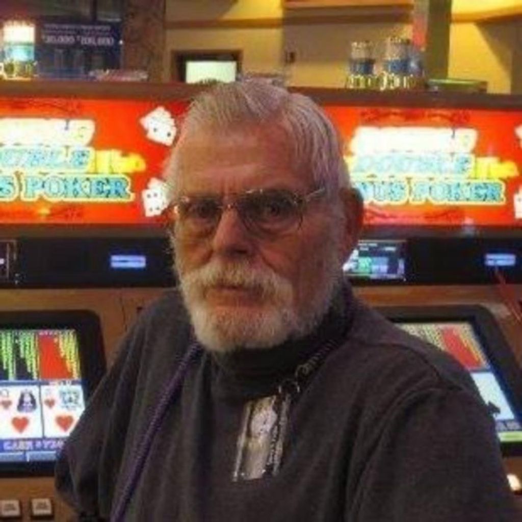 Dan Tucker Profile Photo