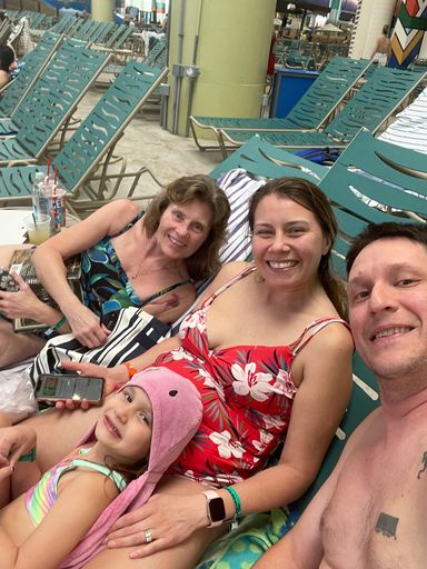Wendy Palomo photo gallery thumbnail 94 of 173
