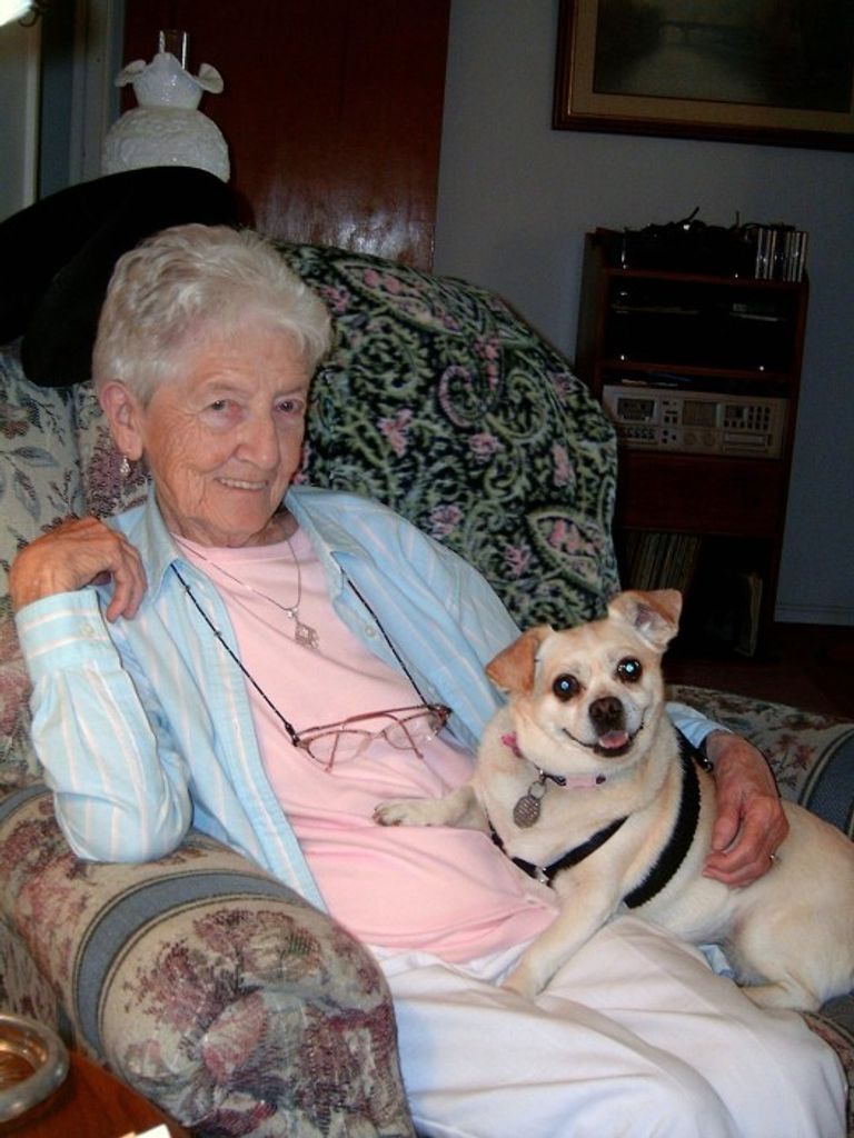 Eve (Baxter)  Edwards