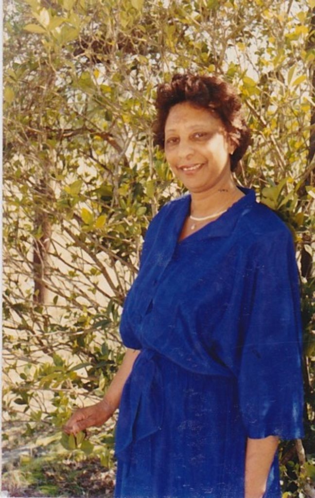 Sam Ester Bean Profile Photo