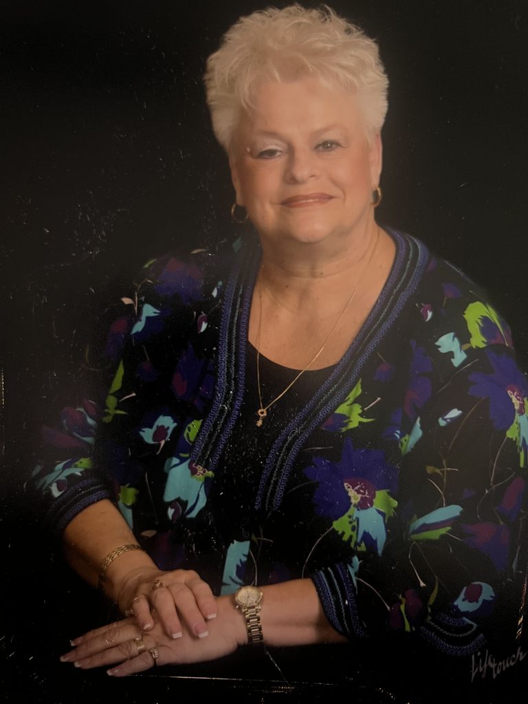 Elizabeth Gibbs Profile Photo