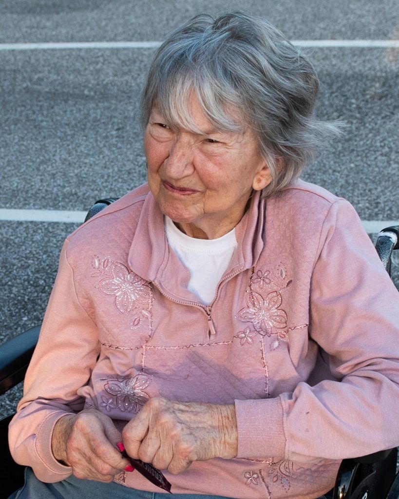 Sarah E. Thompson Profile Photo
